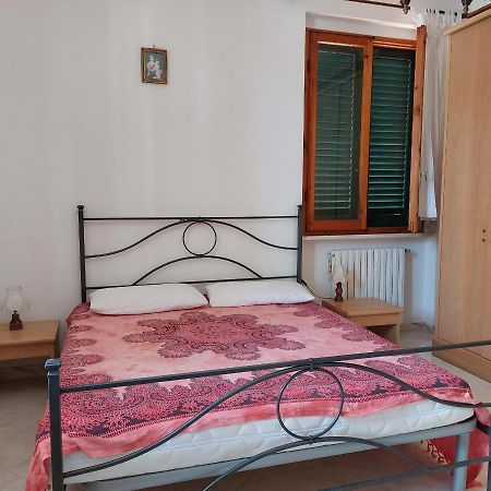 Appartamento A Due Passi Dal Mare A Quercianella Exterior foto
